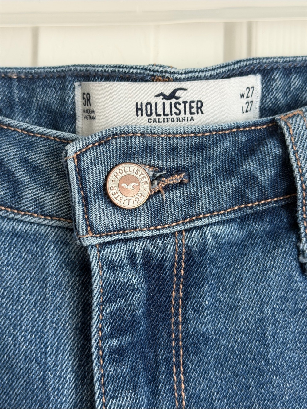 Hollister Women Light Blue “mom” Denim Jeans